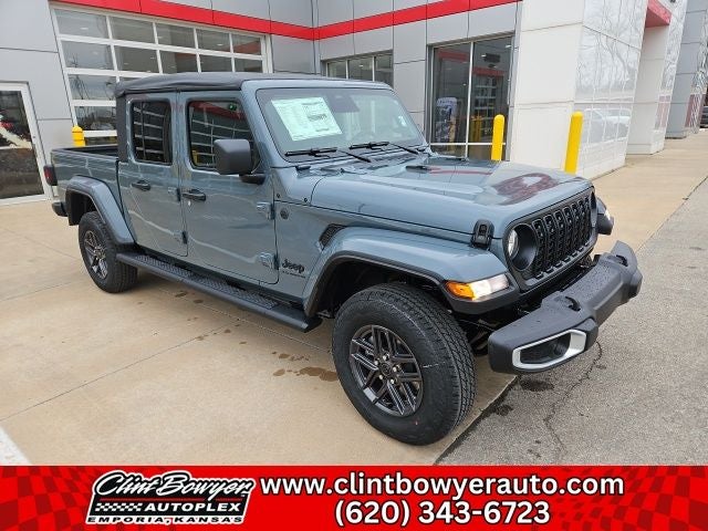 2026 Jeep Gladiator Sport S in Anvil Clear-Coat Exterior Paint — front three-quarter view