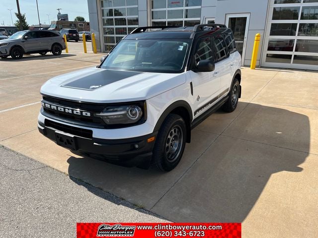 2024 Ford Bronco Sport Outer Banks in Oxford White — front three-quarter view